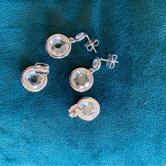 Pair of Nadri Earrings - Picture 3 of 10